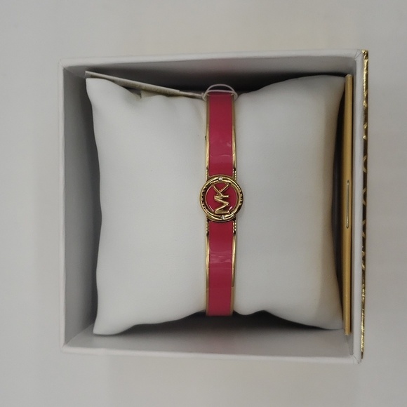 1191- MICHAEL Michael Kors Haute Gold Enamel Fuchia Color Bangle Bracelet NWT - Picture 7 of 8